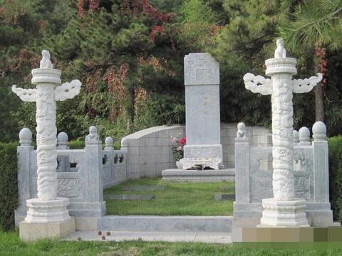 现代视角下的墓地选择要点